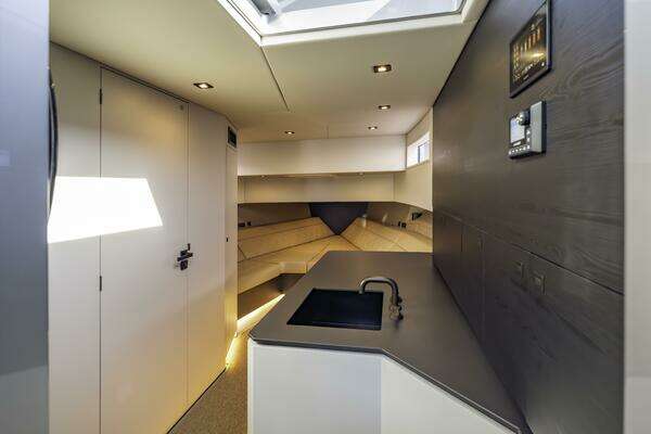 Vanquish Yachts VQ45 Yacht For Sale