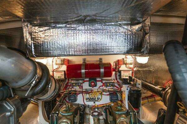 Hinckley Talaria 44 MY Yacht For Sale