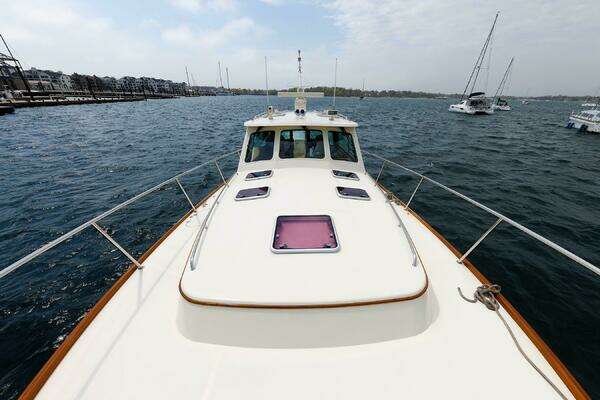 Hinckley Talaria 44 MY Yacht For Sale