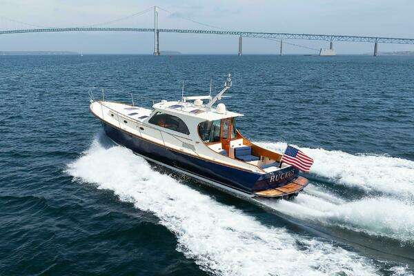 44' Hinckley