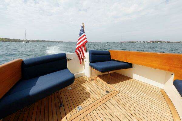 Hinckley Talaria 44 MY Yacht For Sale