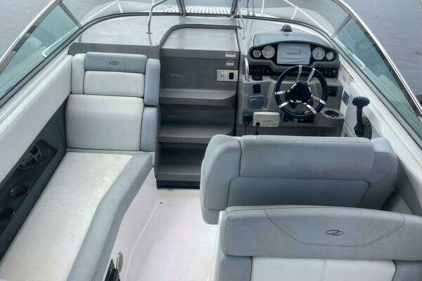 Photo of the 2015 Regal 28 Express