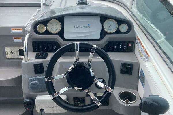 Photo of the 2015 Regal 28 Express