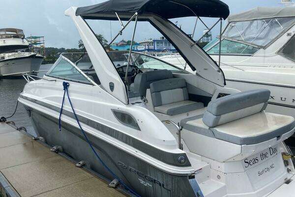 Photo of the 2015 Regal 28 Express