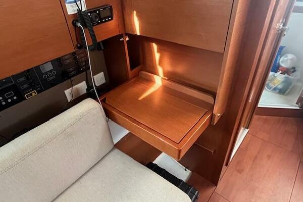 NAN SEA I 38ft Beneteau Yacht For Sale