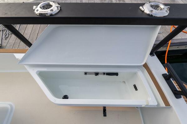 Stock 1 27ft Targa Yacht For Sale