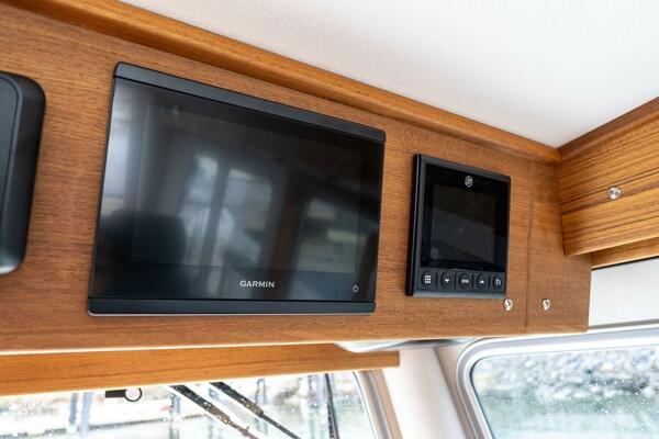 Stock 1 27ft Targa Yacht For Sale