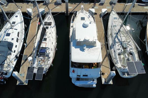 Escape 40ft Hatteras Yacht For Sale