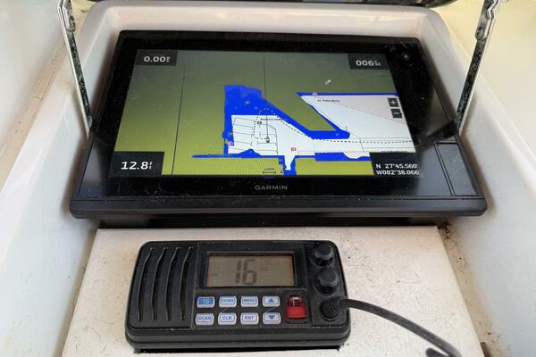 Escape 40ft Hatteras Yacht For Sale