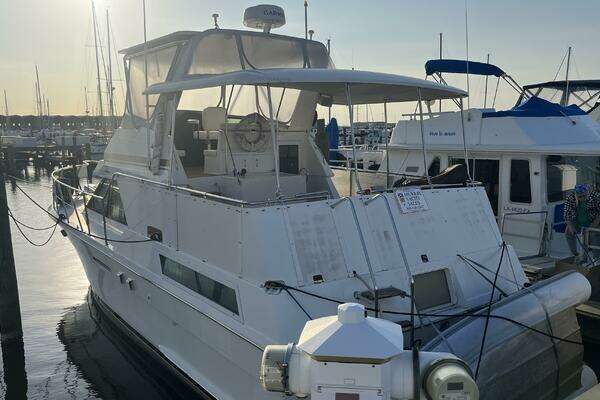 Photo of the 1994 Hatteras Double Cabin "Escape"