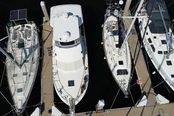 Escape 40ft Hatteras Yacht For Sale