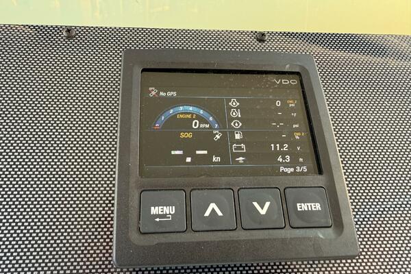 Escape 40ft Hatteras Yacht For Sale