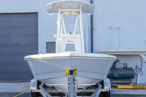 Photo of the 2021 Pathfinder 2400 TRS