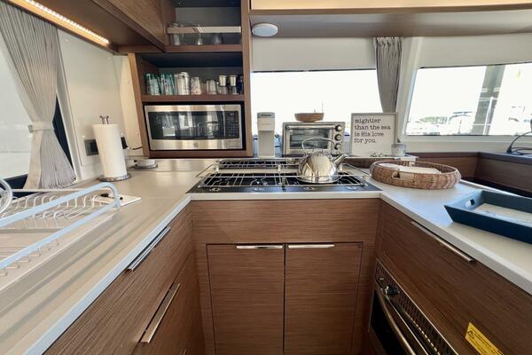 46ft Lagoon Yacht For Sale
