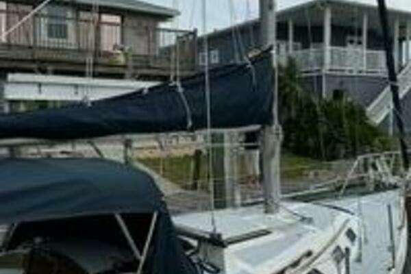 Photo of the 1988 Catalina 30