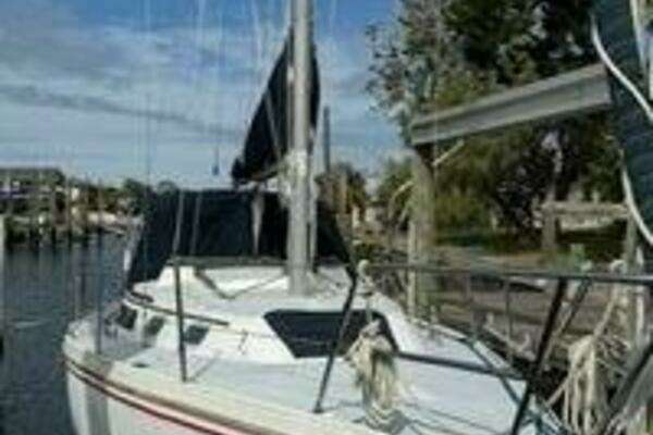 Photo of the 1988 Catalina 30