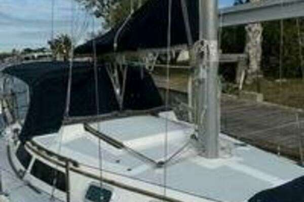Photo of the 1988 Catalina 30