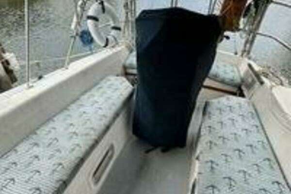 Photo of the 1988 Catalina 30