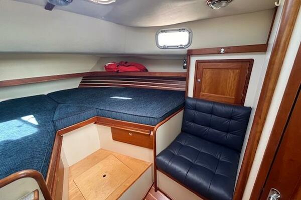 ENCORE 33ft Little Harbor Yacht For Sale ENCORE 33ft Little Harbor Yacht For Sale