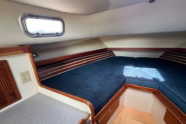 ENCORE 33ft Little Harbor Yacht For Sale ENCORE 33ft Little Harbor Yacht For Sale