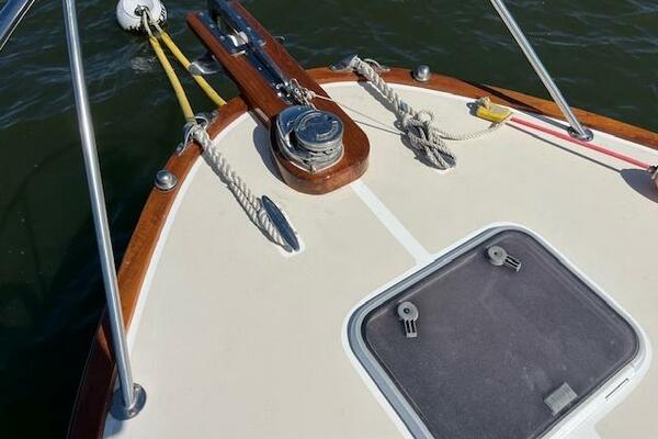 ENCORE 33ft Little Harbor Yacht For Sale ENCORE 33ft Little Harbor Yacht For Sale