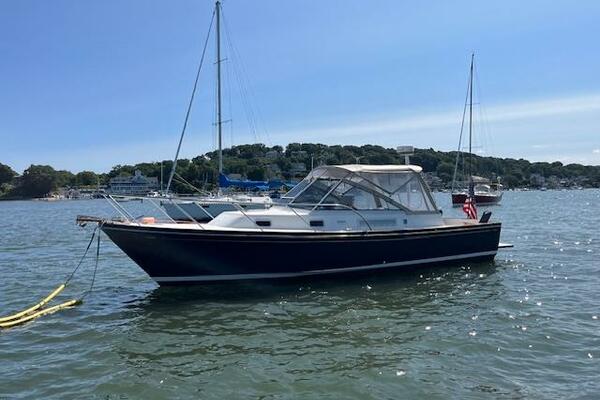 ENCORE 33ft Little Harbor Yacht For Sale ENCORE 33ft Little Harbor Yacht For Sale