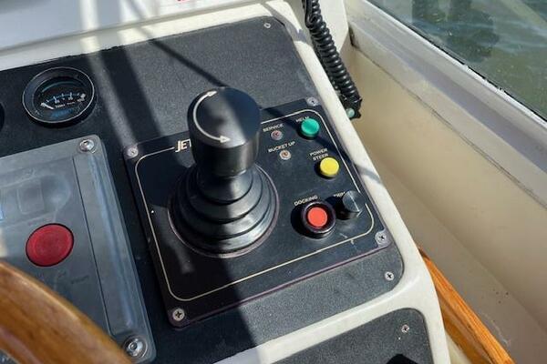 ENCORE 33ft Little Harbor Yacht For Sale ENCORE 33ft Little Harbor Yacht For Sale