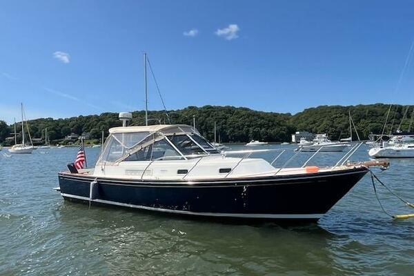 ENCORE 33ft Little Harbor Yacht For Sale ENCORE 33ft Little Harbor Yacht For Sale
