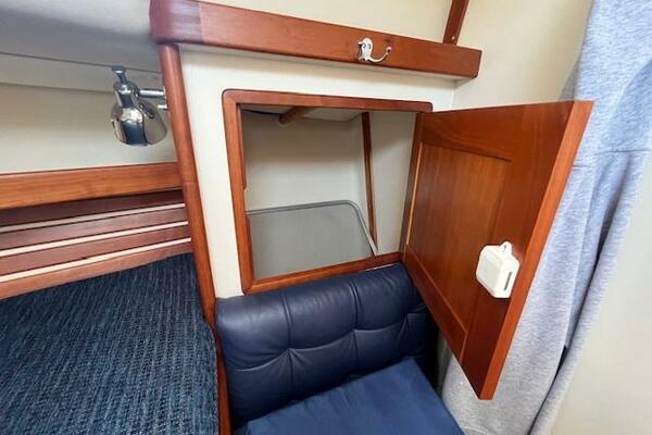 ENCORE 33ft Little Harbor Yacht For Sale ENCORE 33ft Little Harbor Yacht For Sale