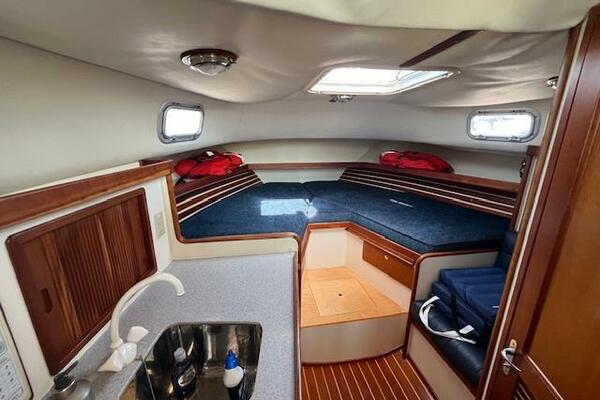 ENCORE 33ft Little Harbor Yacht For Sale ENCORE 33ft Little Harbor Yacht For Sale