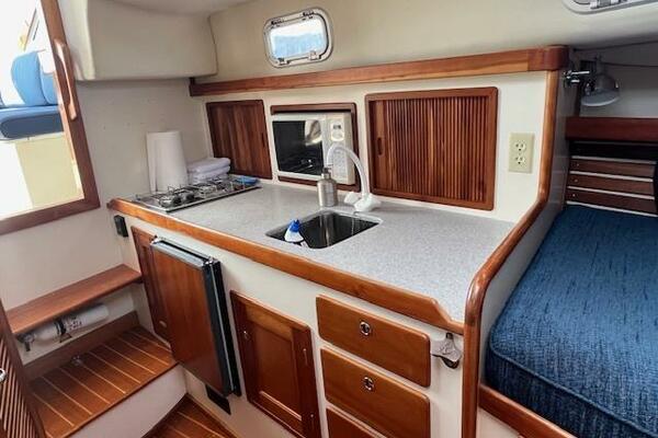 ENCORE 33ft Little Harbor Yacht For Sale ENCORE 33ft Little Harbor Yacht For Sale
