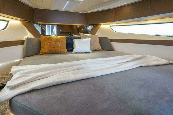 36ft Beneteau Yacht For Sale