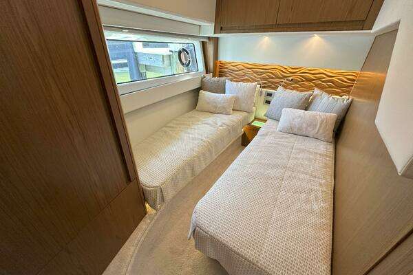 2025 Tiara Yachts 60