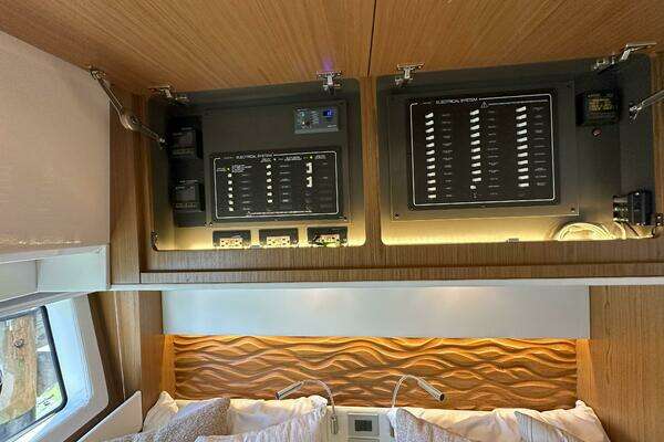 2025 Tiara Yachts 60