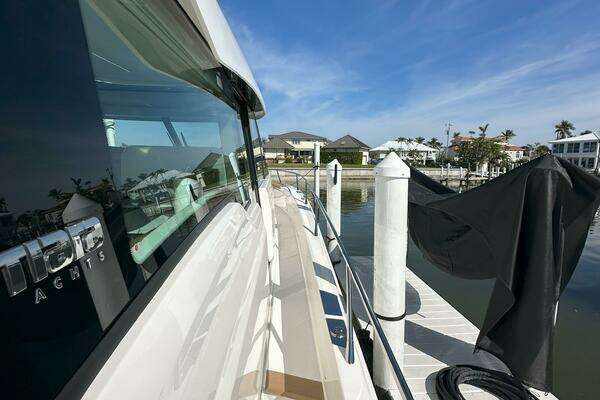 2025 Tiara Yachts 60