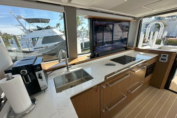 Just Fine 60ft Tiara Yachts Yacht For Sale