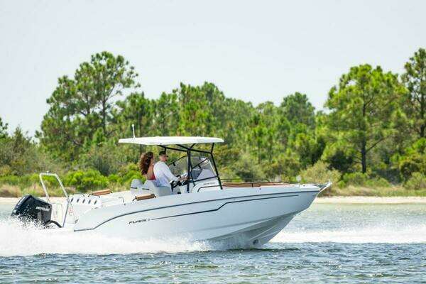 Photo of the 2026 Beneteau Flyer 8 SPACEdeck