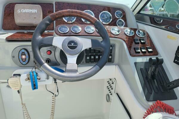 33ft Formula Yacht For Sale 33ft Formula Yacht For Sale