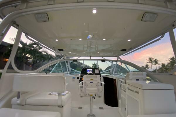 Tropical High 33ft Rampage Yacht For Sale Tropical High 33ft Rampage Yacht For Sale