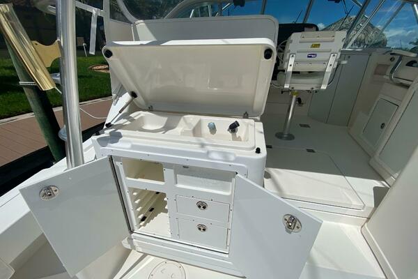 Tropical High 33ft Rampage Yacht For Sale Tropical High 33ft Rampage Yacht For Sale