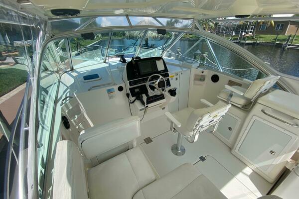 Tropical High 33ft Rampage Yacht For Sale Tropical High 33ft Rampage Yacht For Sale