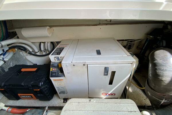 Tropical High 33ft Rampage Yacht For Sale Tropical High 33ft Rampage Yacht For Sale