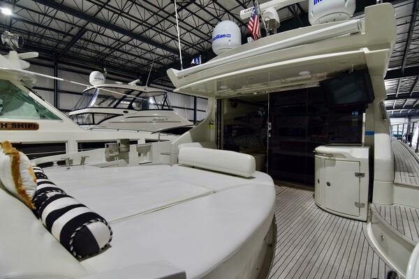 62ft Azimut Yacht For Sale 62ft Azimut Yacht For Sale