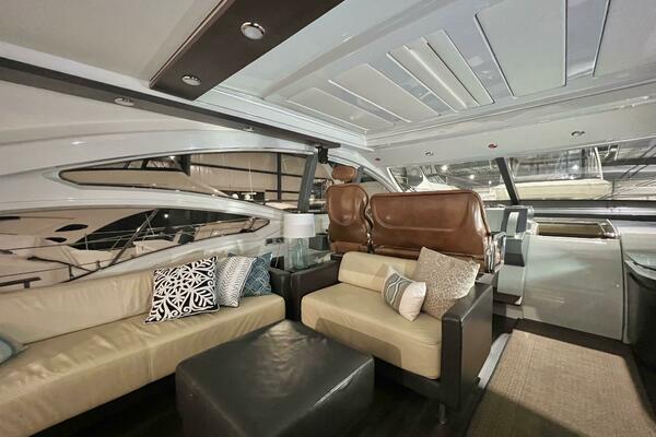 62ft Azimut Yacht For Sale 62ft Azimut Yacht For Sale