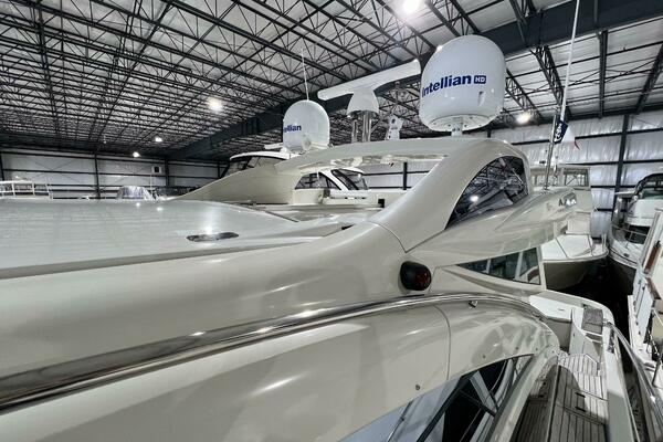 62ft Azimut Yacht For Sale 62ft Azimut Yacht For Sale