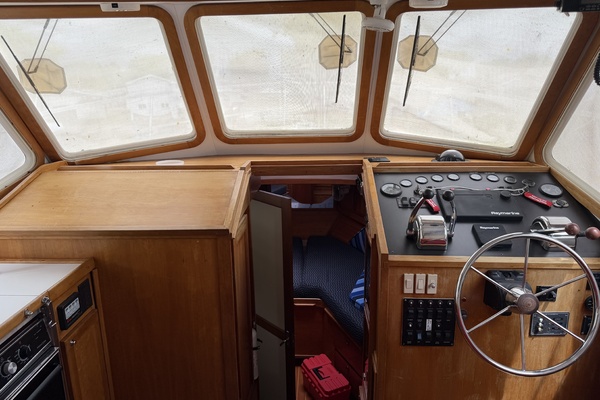 Raindance 36ft Sabre Yacht For Sale
