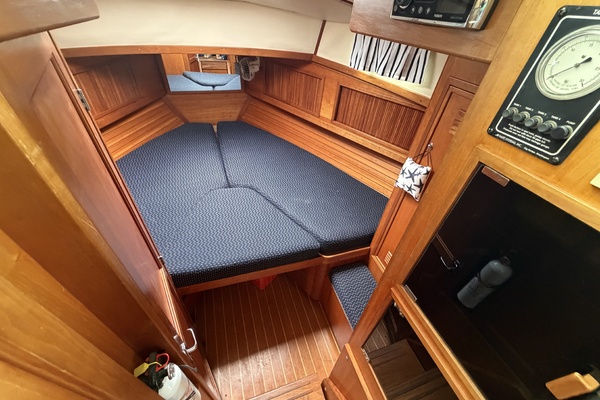 Raindance 36ft Sabre Yacht For Sale