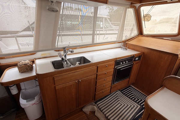Raindance 36ft Sabre Yacht For Sale