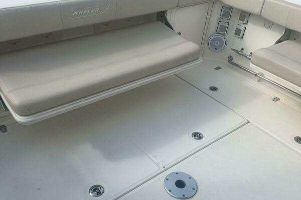 31ft Boston Whaler Yacht For Sale 31ft Boston Whaler Yacht For Sale