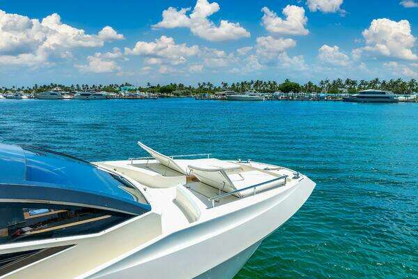 Photo of the 2013 Astondoa 72 GLX "Greyt Escape"
